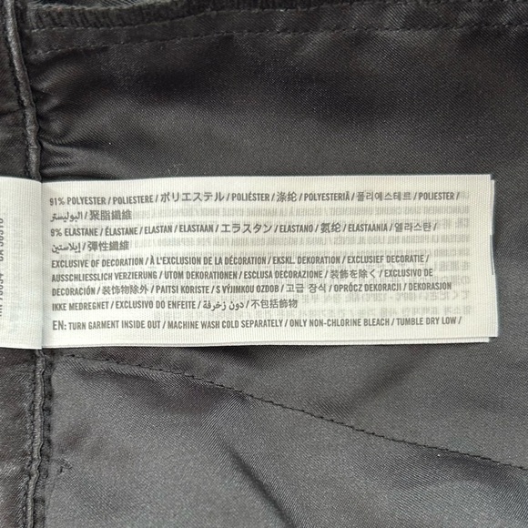 Abercrombie & Fitch | Women’s black velvet side zip wide leg cropped pants, sz S - Picture 10 of 12